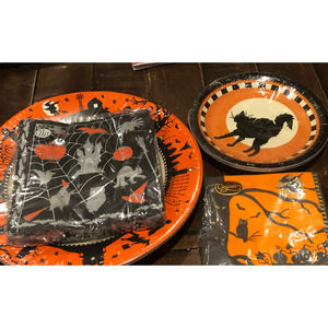 NWT HALLOWEEN PARTY Bundle Plate Dessert Plate Napkins Witch FolkArt Silhouettes